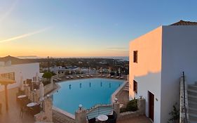 Amazones Village Suites